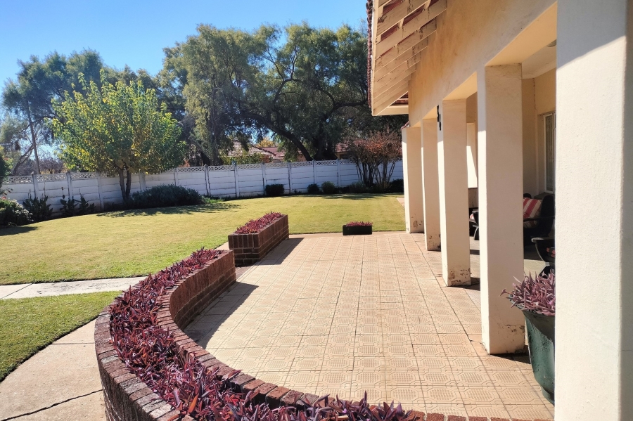 4 Bedroom Property for Sale in Dagbreek Ext 4 Free State